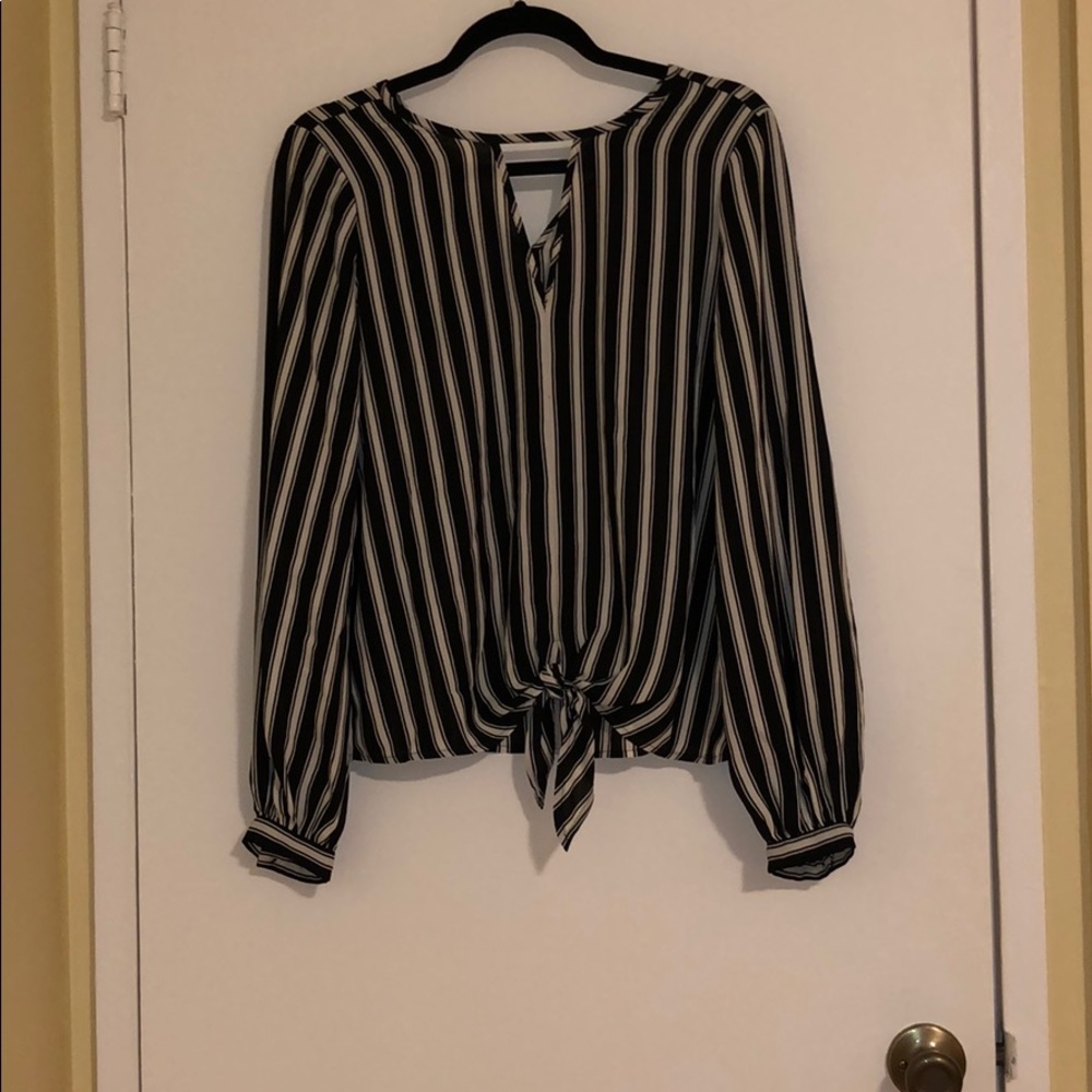Black and white blouse with tie in front